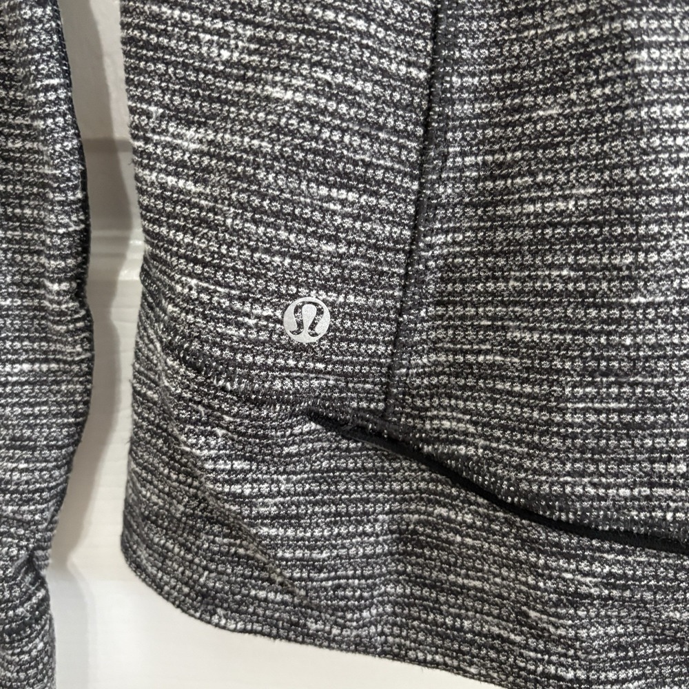 Lululemon Think Fast Dark Gray Sweater Pullover Zip Size 2 / XS Quarter Zip - Picture 5 of 7